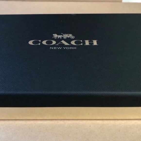 Coach Boxed Corner Zip Leather Wristlet - Picture 6 of 6